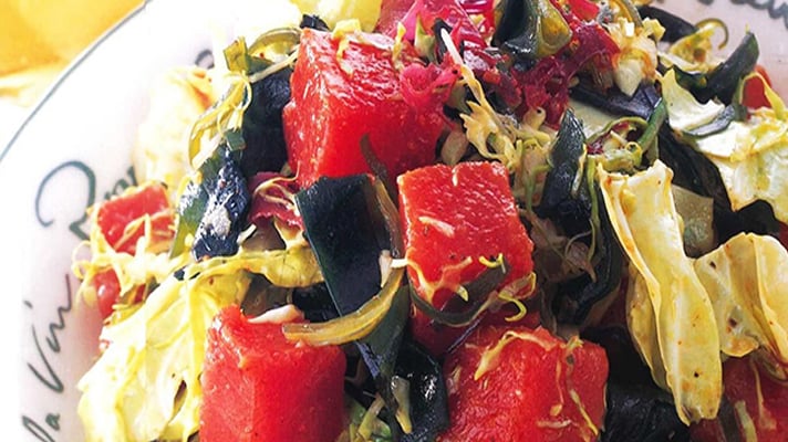 マグロの海藻サラダの画像